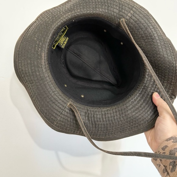 Dorfman Pacific Brown Weathered Outback Hat with Chin Cord Men's medium - Picture 2 of 6